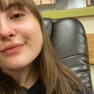 Meet your Posher, Nikole